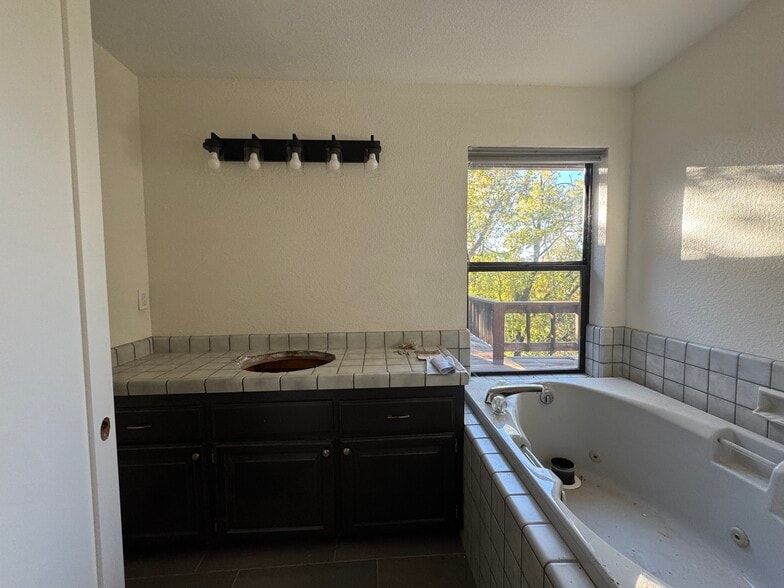 Building Photo - 3231 Blue Rhapsody Ln