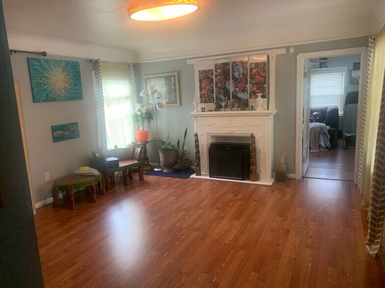 Building Photo - 360 Tuxedo Ave