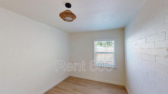 Building Photo - 8236 Edison Dr
