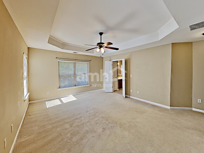 Building Photo - 255 Shaw Dr
