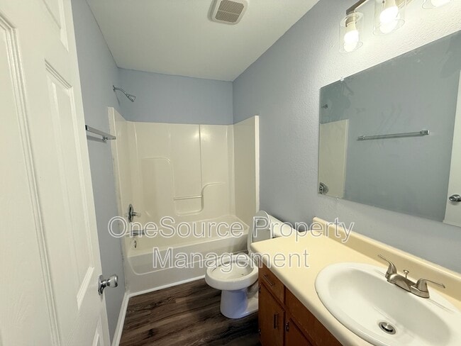 Building Photo - 209 Earnest St