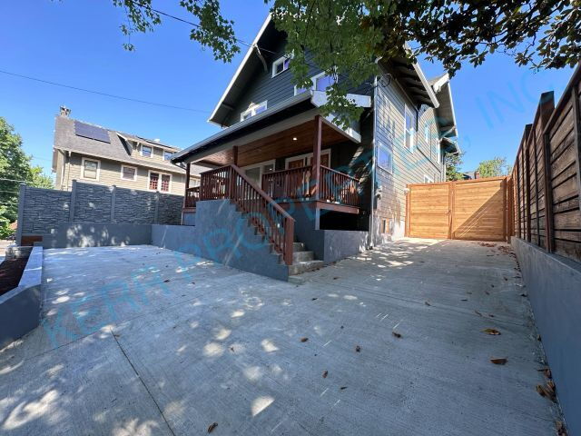 Building Photo - Charming 2-Bed, 2-Bath Duplex Oasis in Hea...