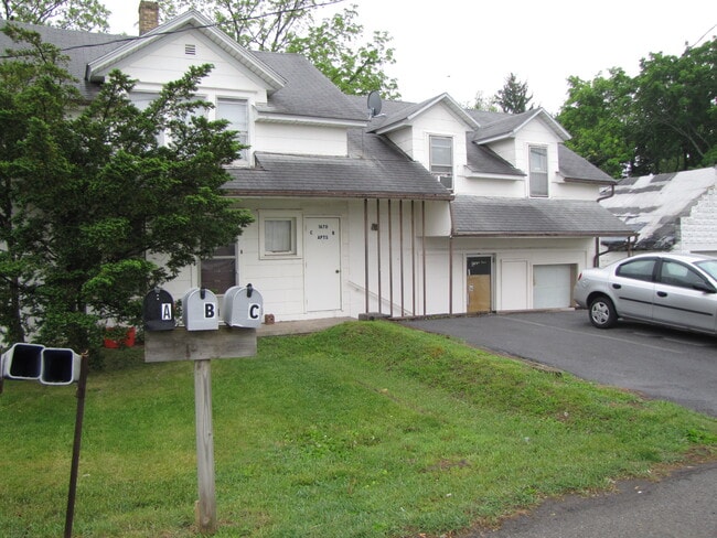 Building Photo - 1670 W College Ave