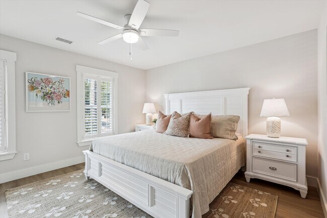 Building Photo - 205 Halyard Dr