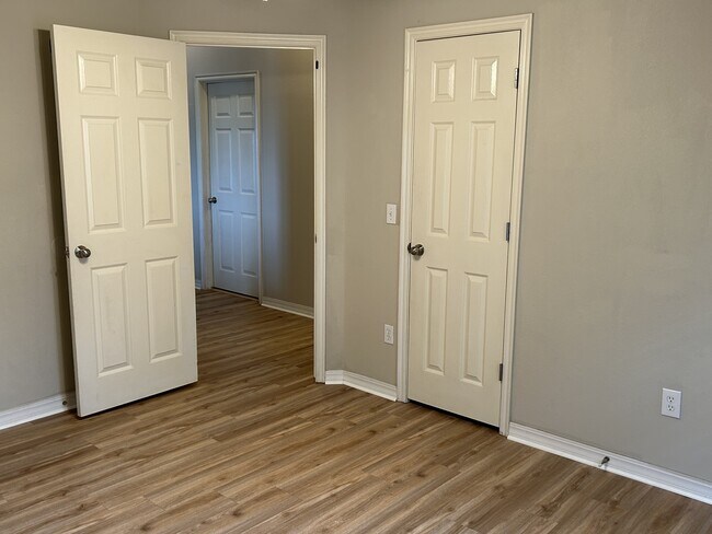 Building Photo - 2237 Scissortail Landing Dr