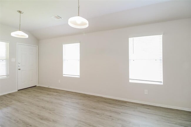Building Photo - 2416 Bull Trout Dr