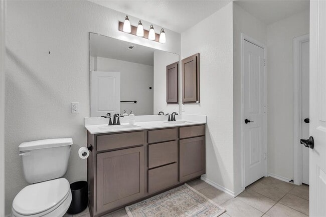 Building Photo - 116 Benmyrtle Trl