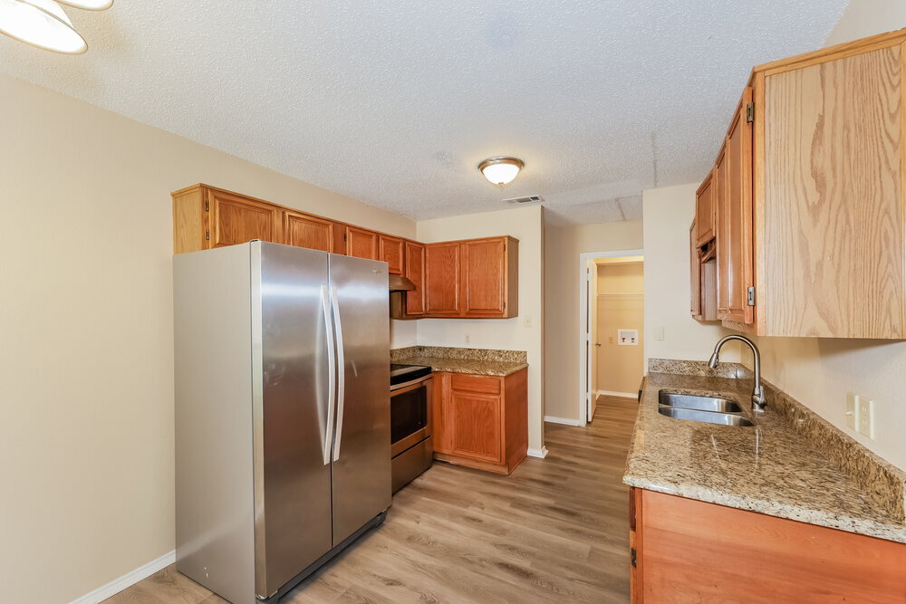 Building Photo - 1125 Hidden Creek Dr