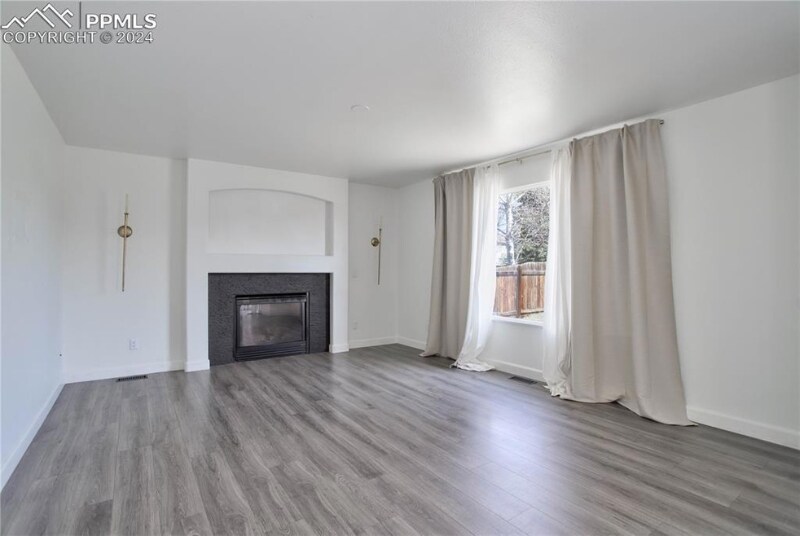 Building Photo - 4966 Hawk Meadow Dr