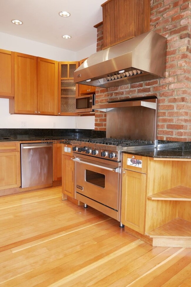 Building Photo - 6737 27th Ave NW