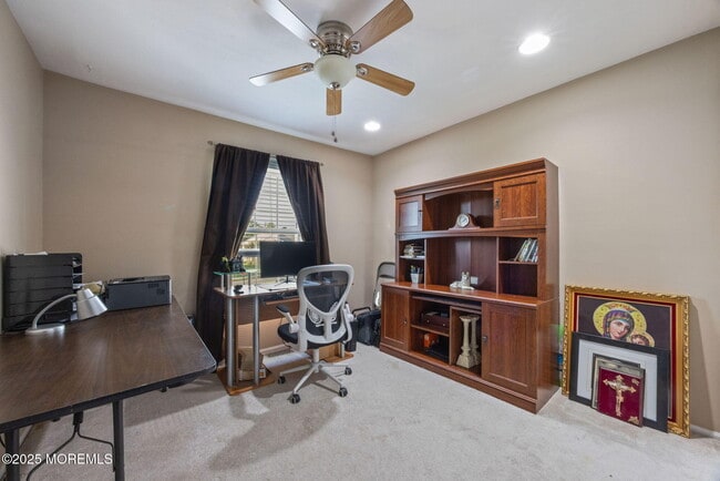 Building Photo - 335 Devon Pl