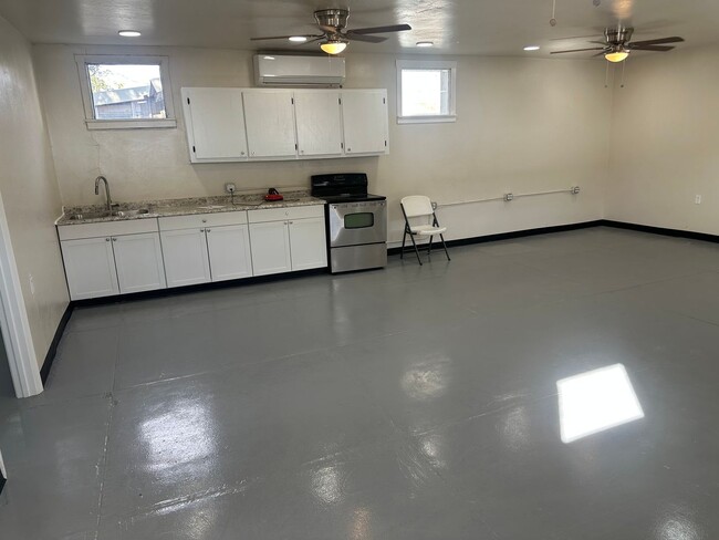 Building Photo - Newly Remolded large efficiency could also...