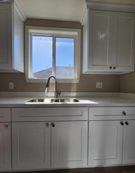 Building Photo - 3201 64th Ave