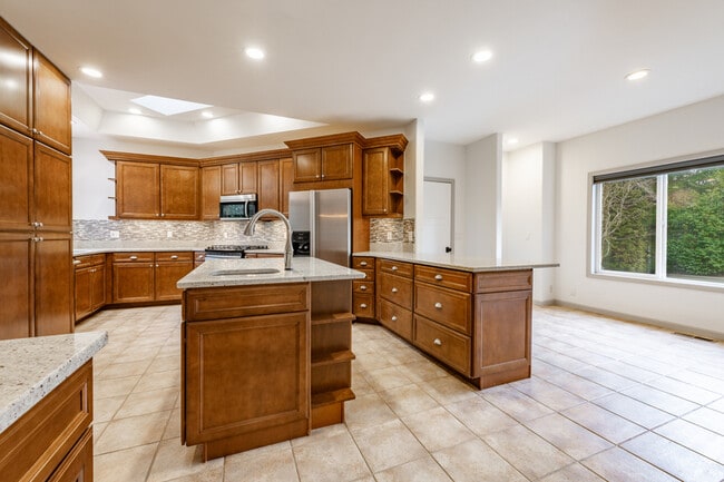 Building Photo - 8975 Snowy Owl Ln