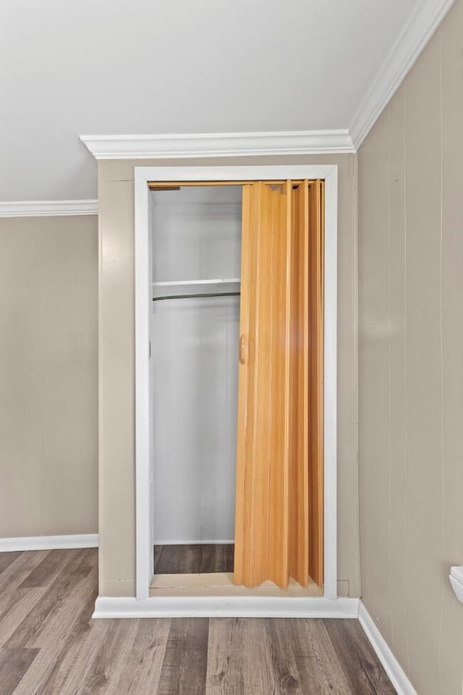 Building Photo - 1308 Columbia Rd