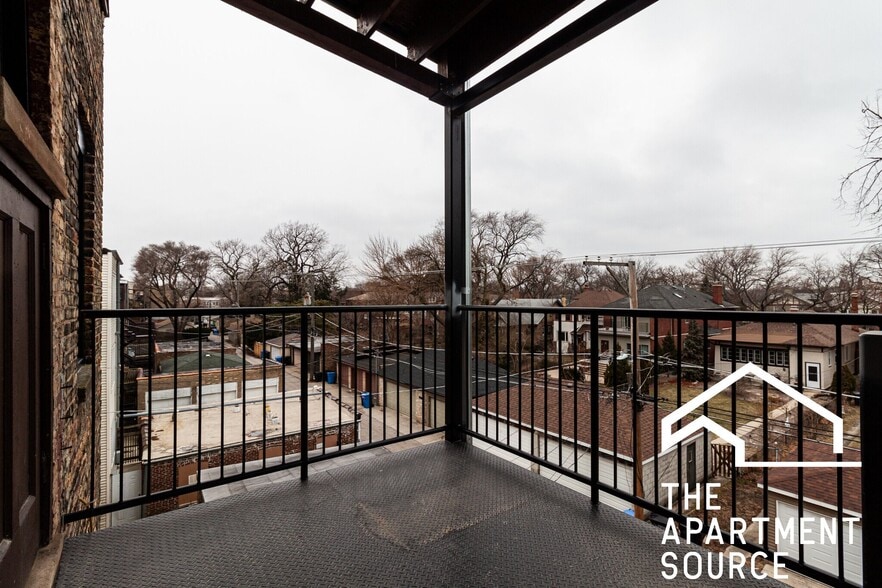 Building Photo - 1426 W Jonquil Terrace