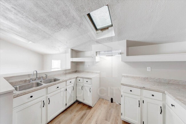 Building Photo - 2918 W Mooresville Rd