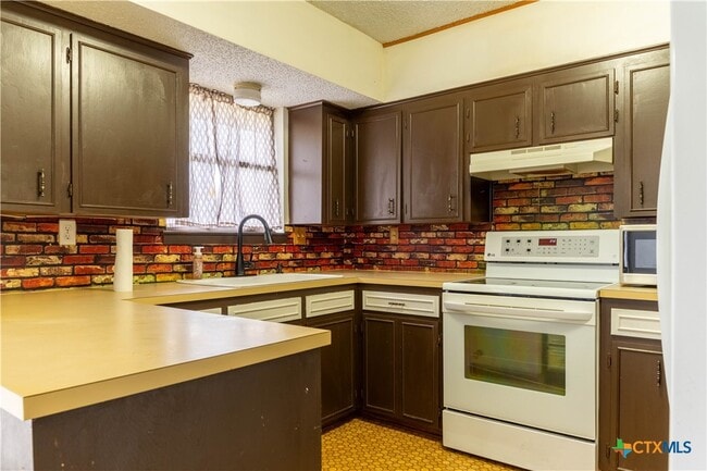 Building Photo - 817 N 23rd St