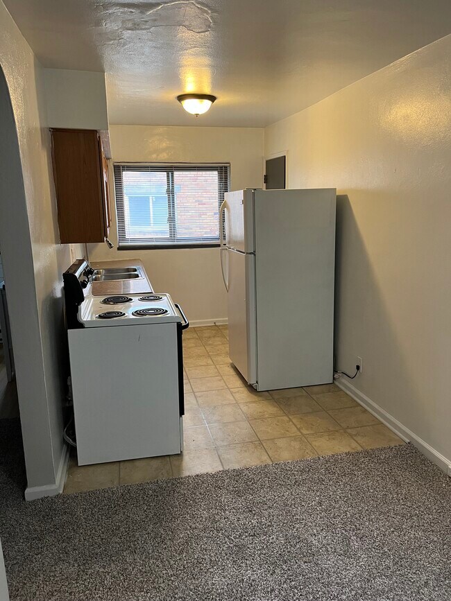 Building Photo - 539 Hadley Ave