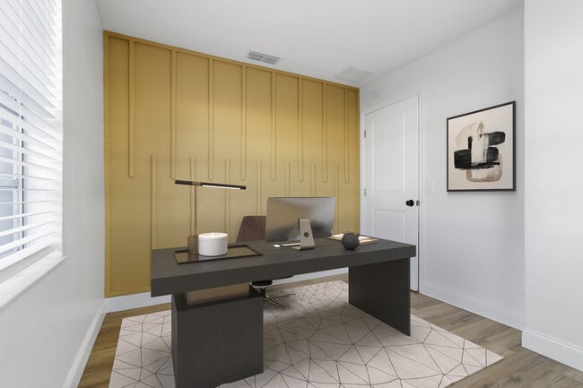 Building Photo - 4420 W Carmen St