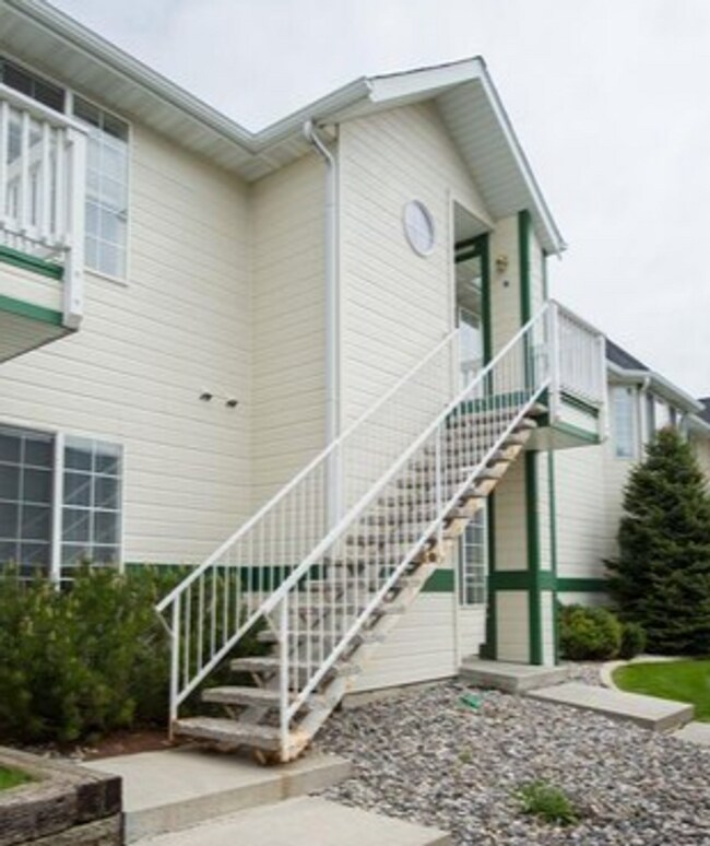 Building Photo - 2962 W Villard St