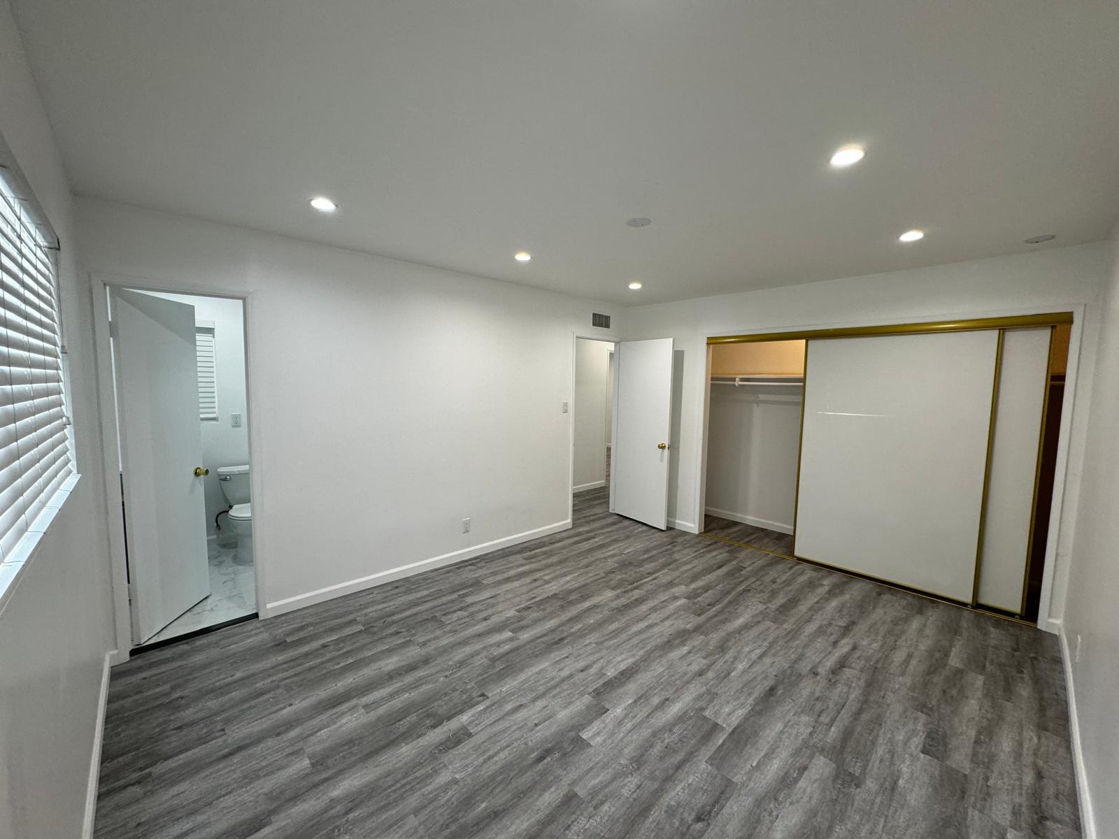 Building Photo - 15707 Ludlow St