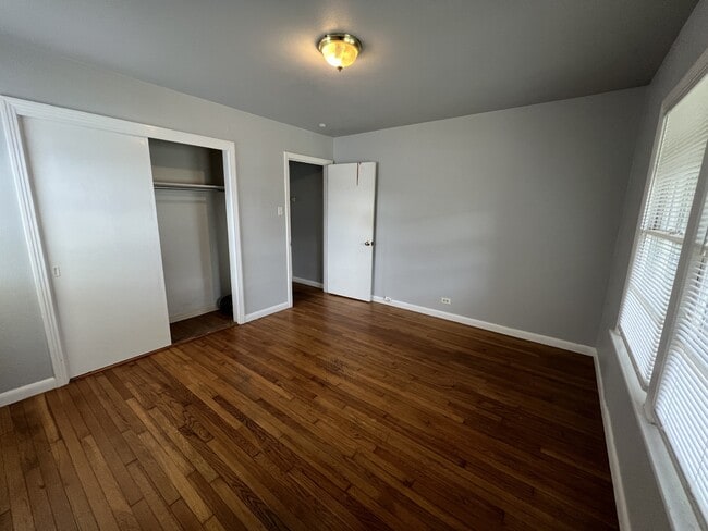 Building Photo - 233 Arvin Dr