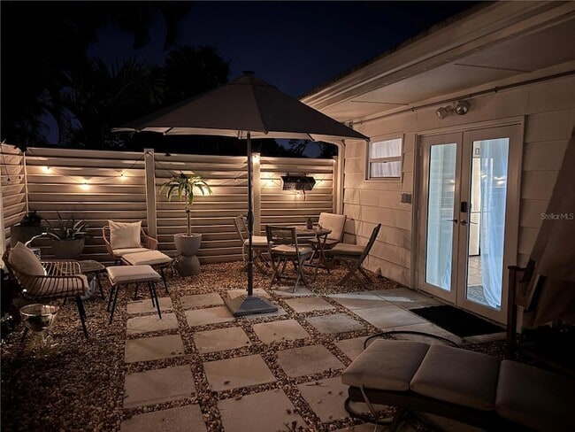 Building Photo - 6304 Beechwood Ave