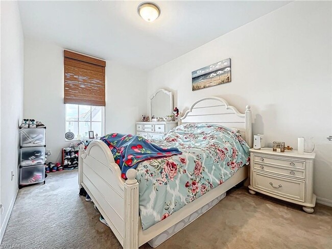 Building Photo - 3 bedroom 2 bathroom Condo in Majestic Pointe