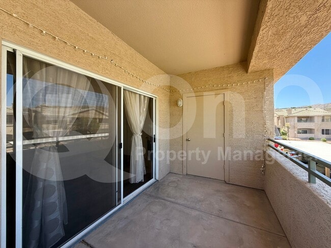 Building Photo - 16013 S Desert Foothills Pkwy