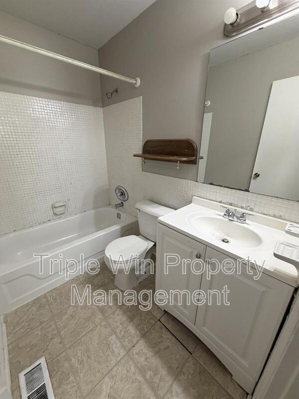 Building Photo - 11841 Del Rosa Way