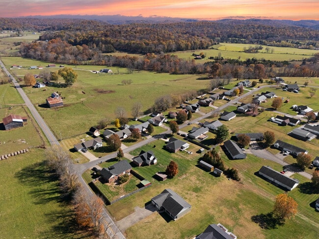 Building Photo - 76 Waterford Way