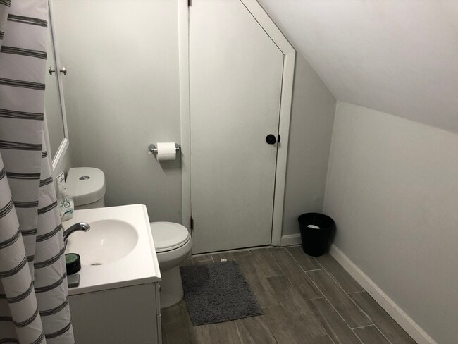 Building Photo - 1122 Adams St