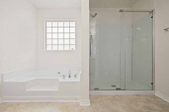 Building Photo - 8517 High School Blvd