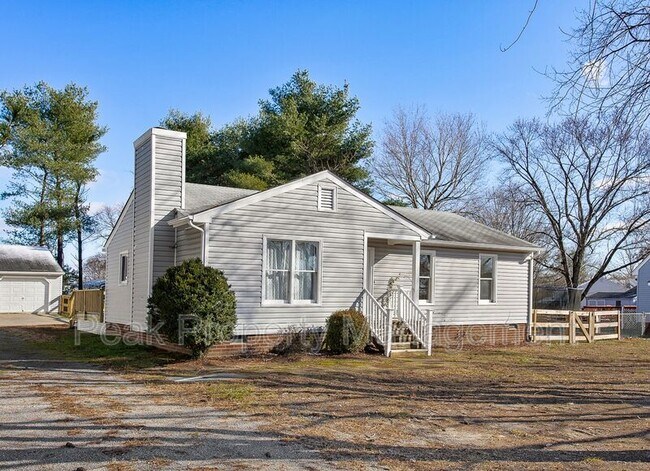 Building Photo - 6318 Sledds Lake Rd