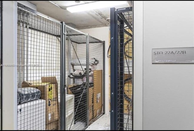 Building Photo - 1300 S Miami Ave