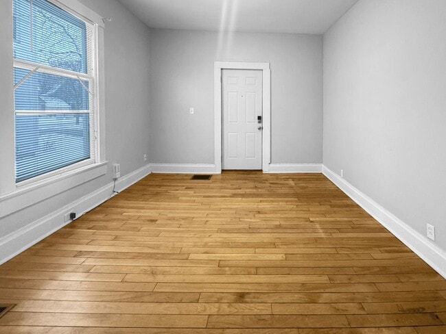 Building Photo - 309 Eastern Ave SE