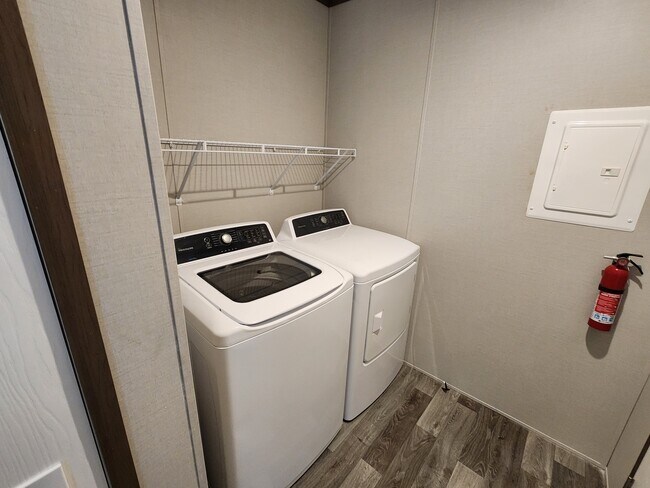 Building Photo - 543 Iowa