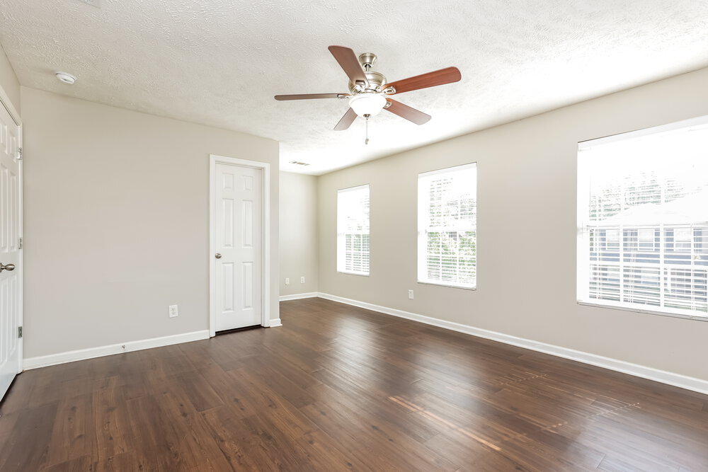 Building Photo - 227 Elderberry Way