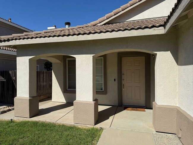 Building Photo - Single Story 4-bedroom home in Sylvan Scho...