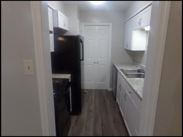 Building Photo - 1807 Sanford Dr