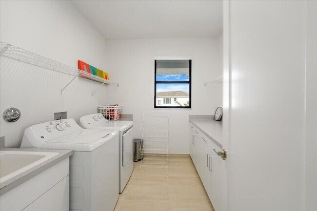Building Photo - 17496 Sparkling River Rd