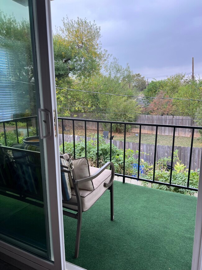 Building Photo - 168 Barilla Pl