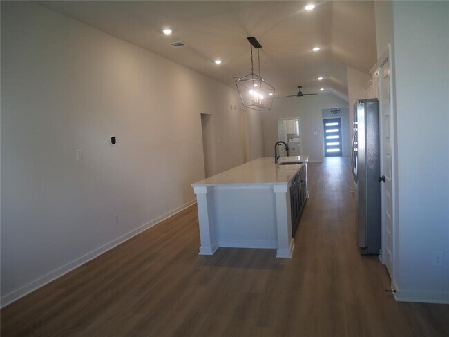 Building Photo - 6435 Downey Ln