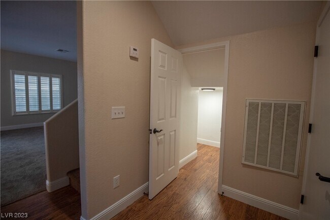 Building Photo - 9309 Scenic Mountain Ln