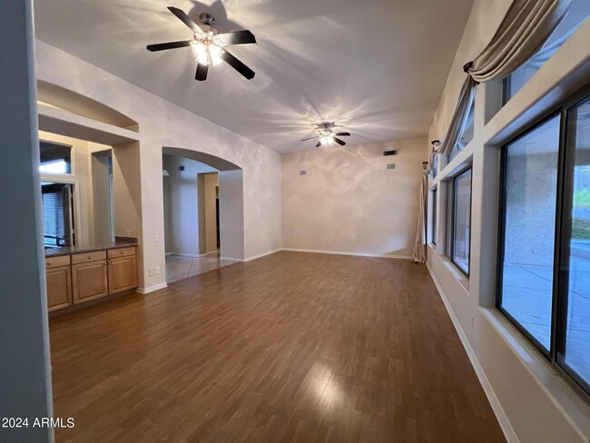 Building Photo - 11467 E Sweetwater Ave