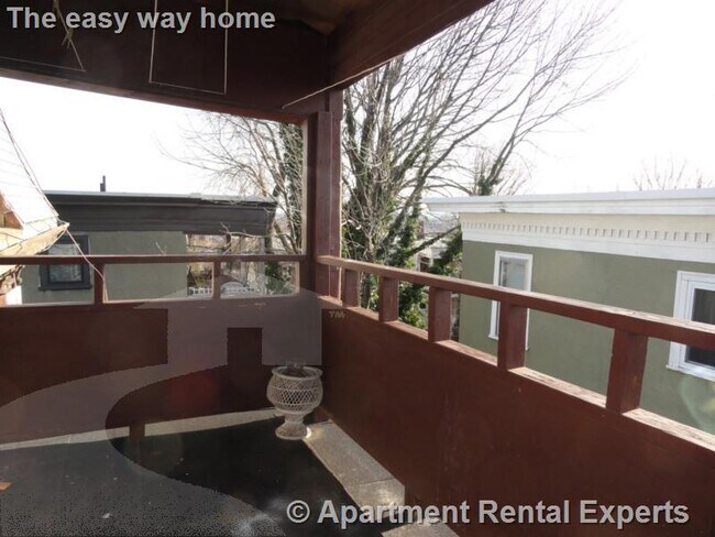 Building Photo - 358 Broadway