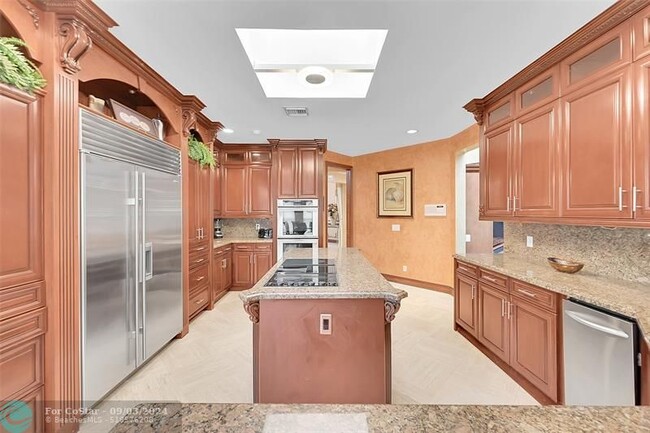 Building Photo - 4200 Coral Hills Dr