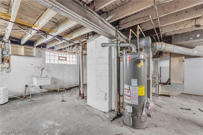 Building Photo - 3519 W 100th St