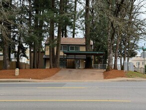 Building Photo - Sunnyside Duplex